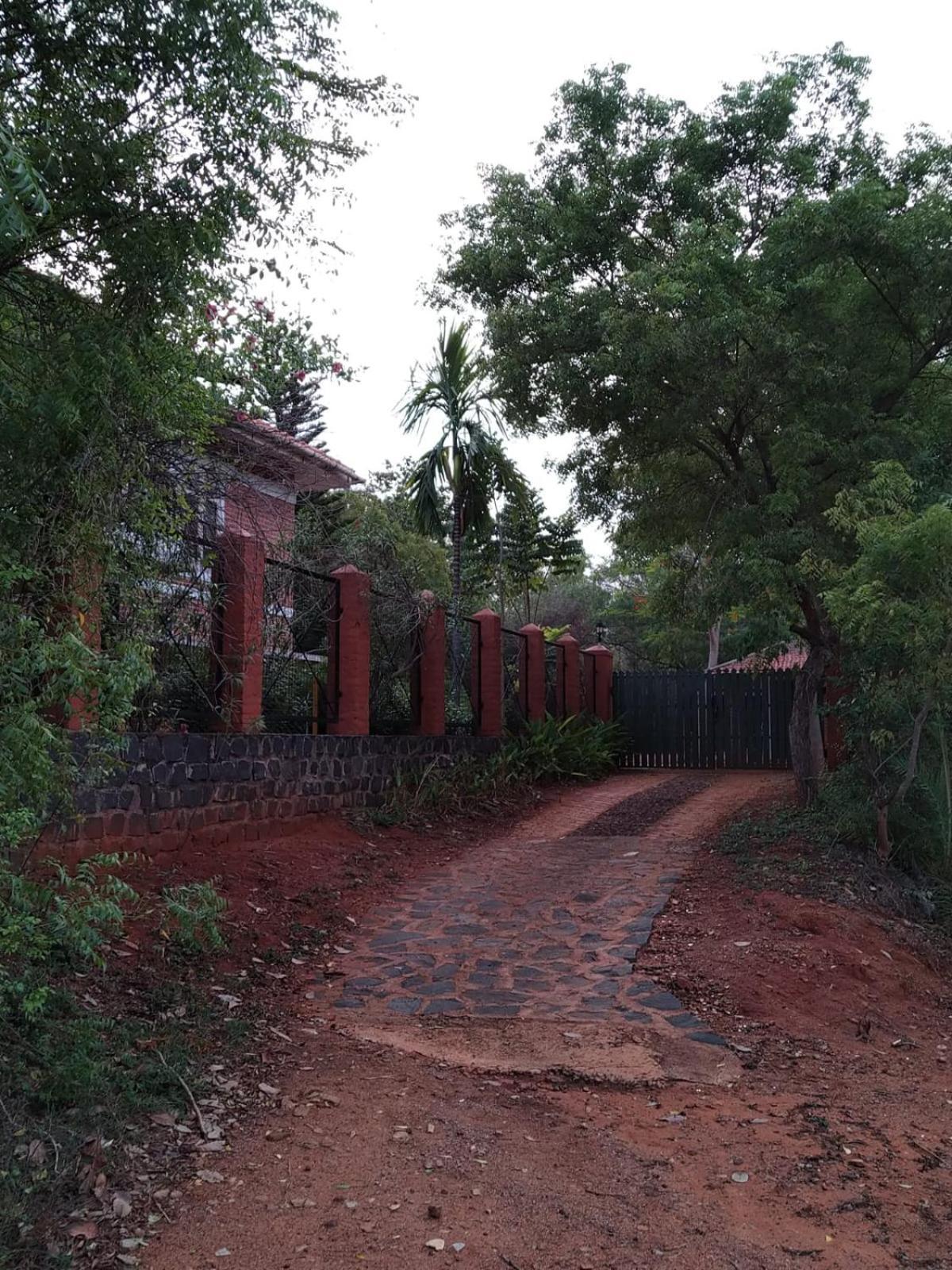 Inn Pondiville Forest Retreat ปอนดิเชอรี ภายนอก รูปภาพ